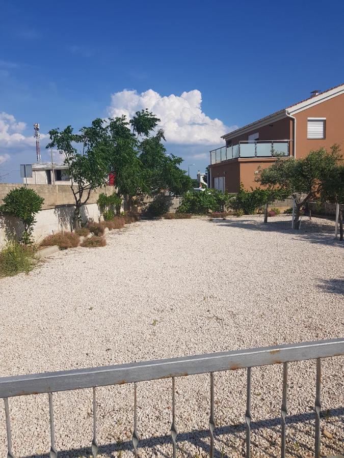 Apartment Sunshine Vir Exterior foto
