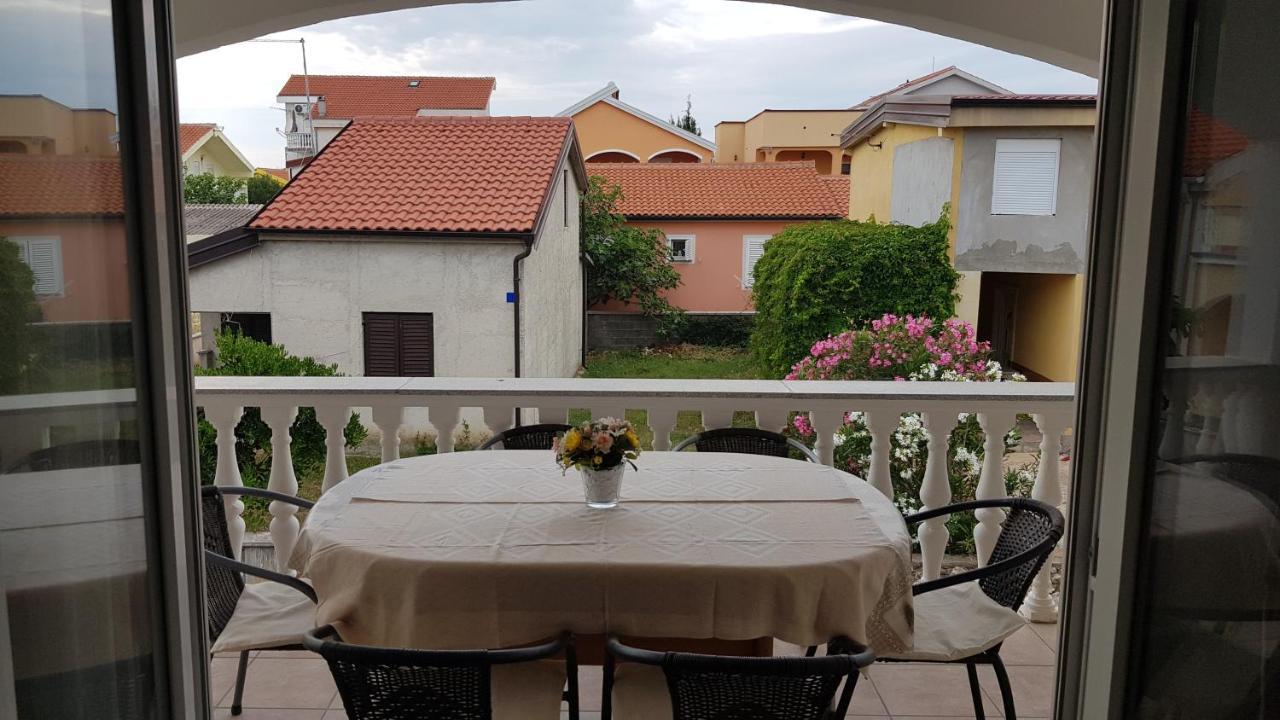 Apartment Sunshine Vir Exterior foto